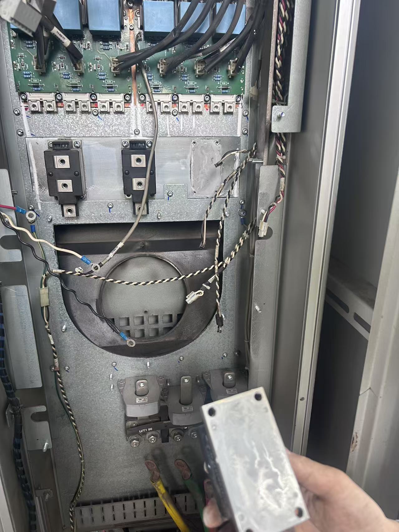 轮胎工厂丹佛斯变频器维护保养